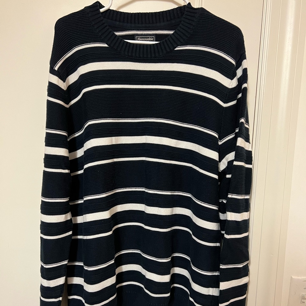A&F Dark Blue Navy and White Sweater